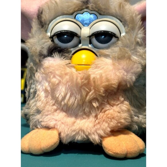 Gray Furby Model 70-800 Blue Eyes Tiger 1998 Hang Tag Tested Gift 1st Generation - Picture 8 of 10